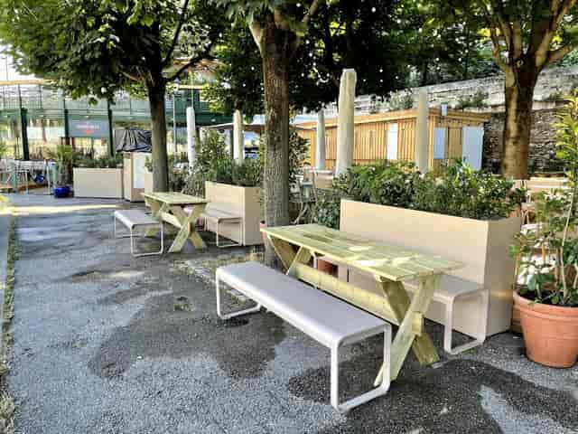 Grand Bleu outdoor dance hall with modular seating for networking and casual corporate events.