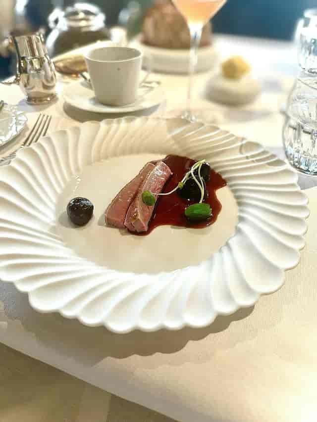 Fine-dining Salon Elysée Le Gabriel for upscale VIP reception and executive business lunch.