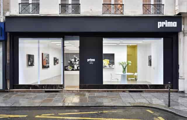 High-end gallery venue with blank canvas interior for pop-up events and brand activations.