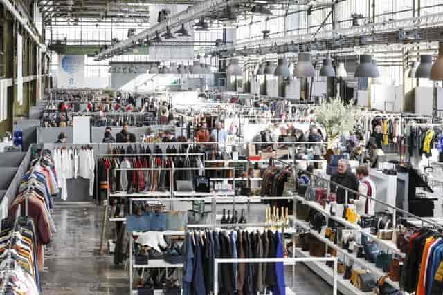 Kaltstahlhalle Areal Böhler industrial pop-up retail exhibition space.