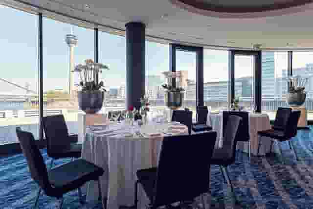 River Salon I