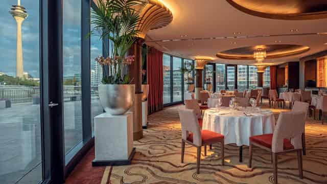 River Salon I