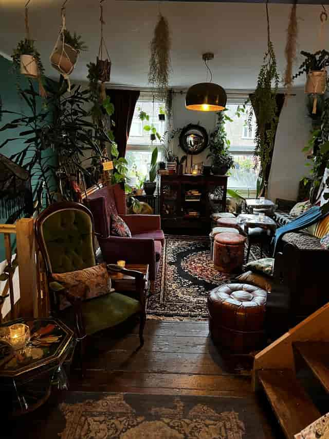 Maximalist Zapoi lounge for intimate networking events and VIP breakout sessions.