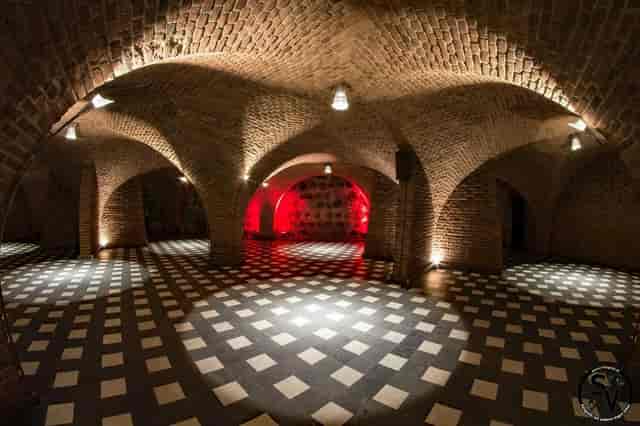 Kleiner Saal Gürzenich Köln: vaulted brick venue for evening receptions and brand activations.