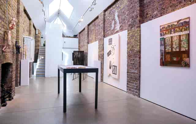 Industrial-chic venue in Galleria Objets, perfect for intimate networking and product launches.