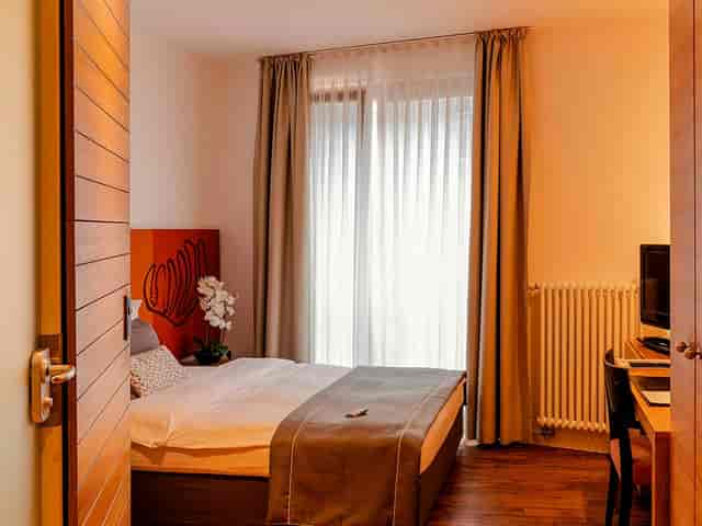 Hotel Begardenhof meeting room, compact workspace for business events and professional conferences.
