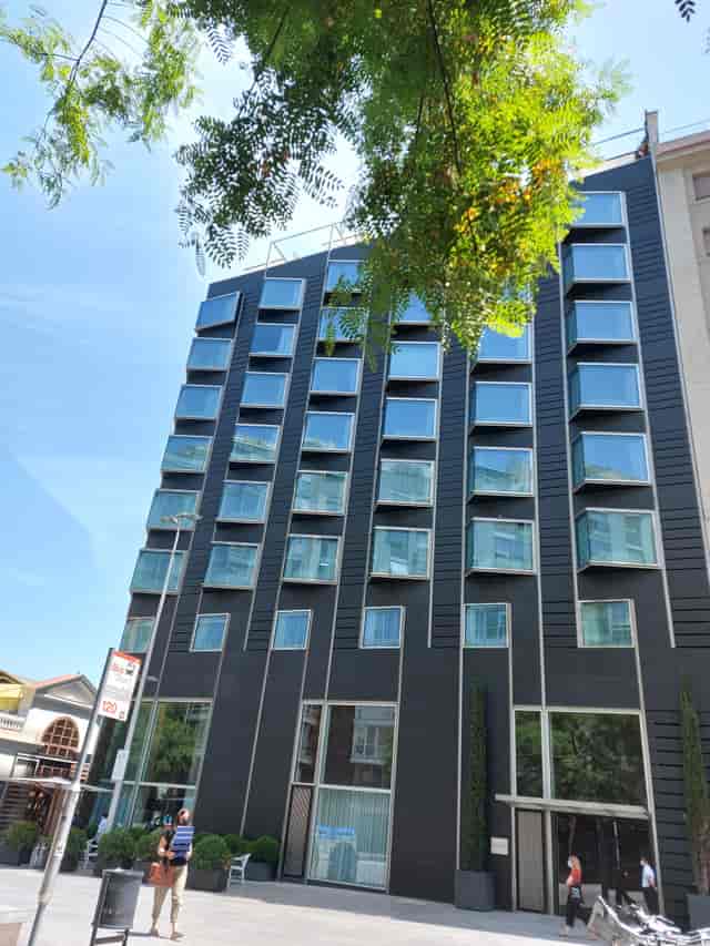 Modern Veraz boutique hotel, Barcelona: venue for brand activations and corporate retreats.