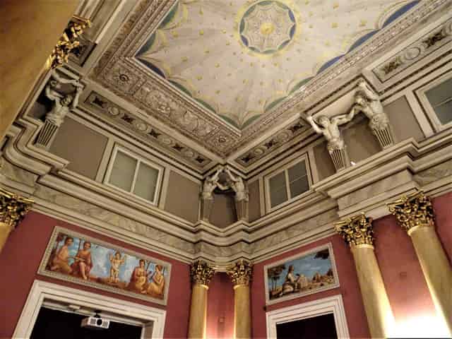Salón de las Cuatro Estaciones