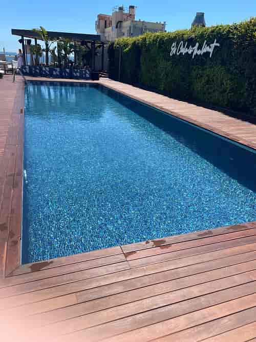 ElCielo Rooftop pool bar: luxury outdoor event space for corporate receptions and parties.