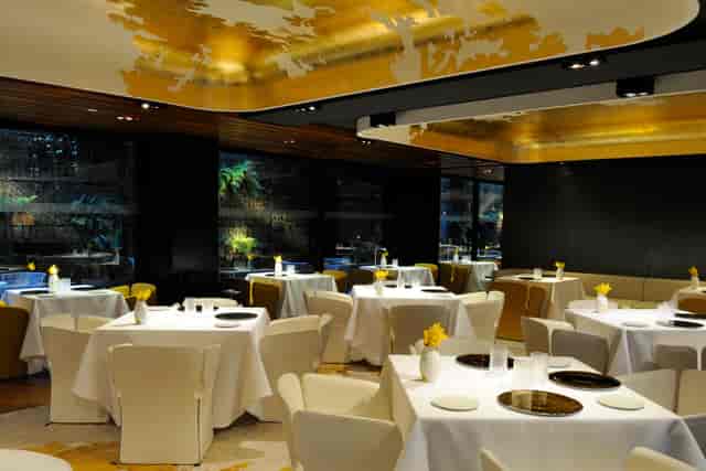 Elegant banquet hall at Mandarin Oriental Barcelona for corporate dinner and awards luncheon.