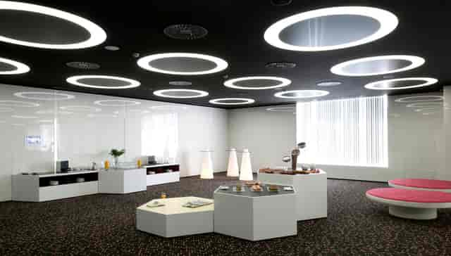 Modern Barceló Sants breakout room with geometric decor for professional networking event.
