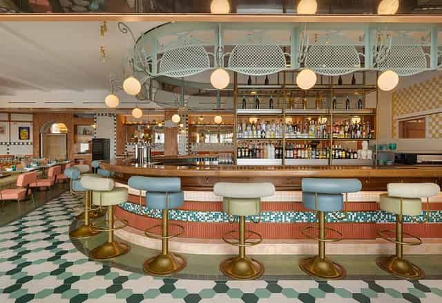 Lounge Bar