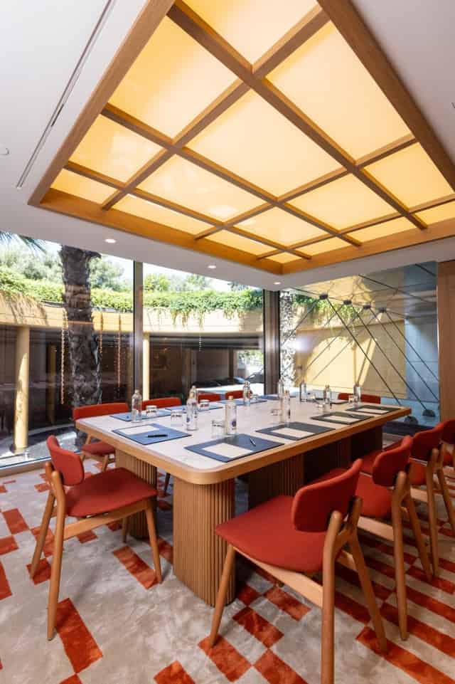 Azulete Meeting Room