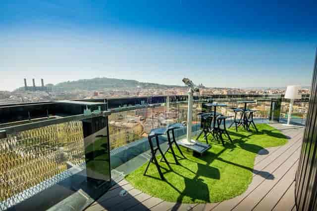 Rooftop bar at Hotel Barceló Raval for premium cocktail receptions and VIP networking events.