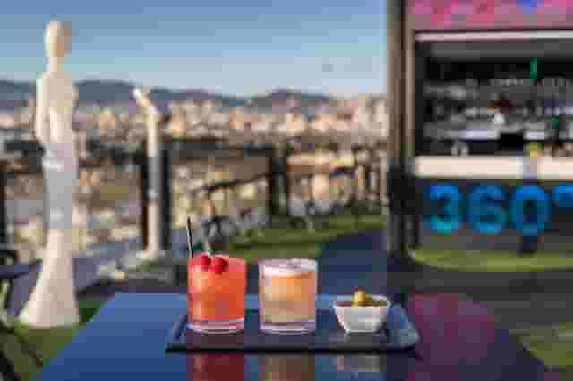B-Lounge Restaurant Terrace