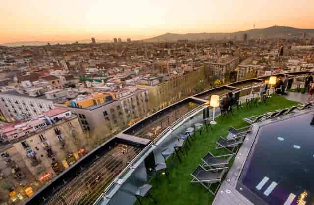 Wide North East rooftop terrace at Hotel Barceló Raval for upscale incentive and networking events.