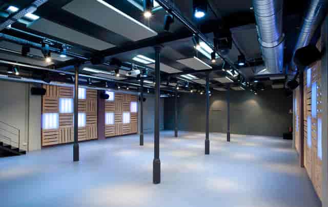 Attic El Portal de l’Eixample: industrial-chic venue for product launches and brand activations.