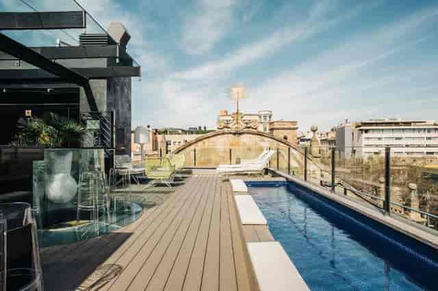 Salón Bagués rooftop venue: luxury architectural setting for VIP networking and corporate events.