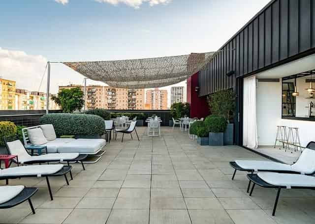 Paner / Pool bar