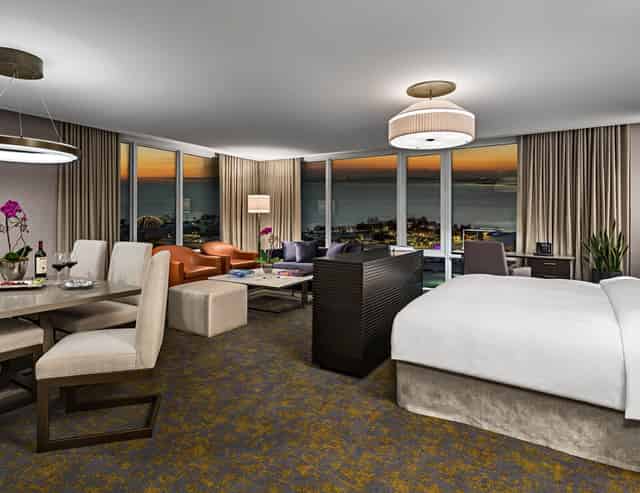 The Pearl Room