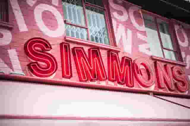 Simmons|Old Street