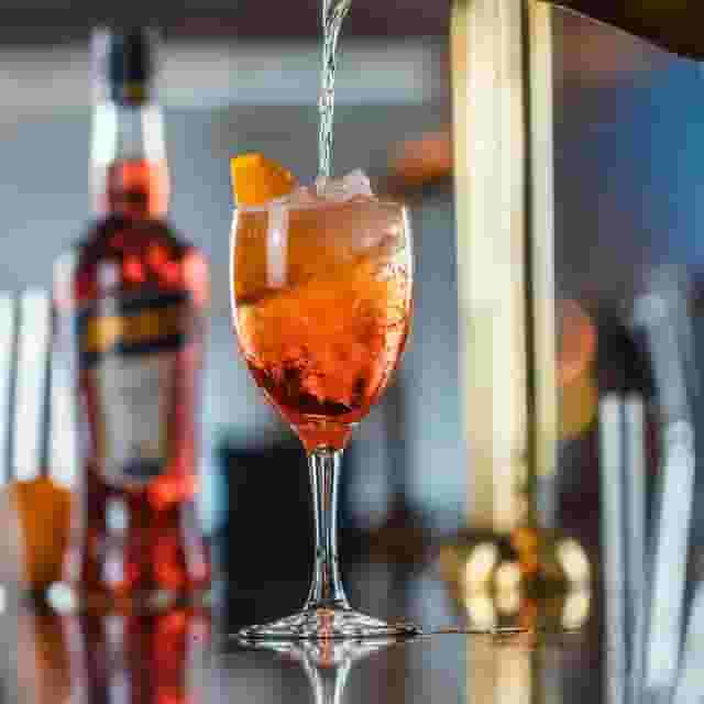 Simmons Bar