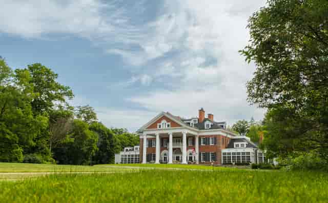 Langdon Hall Firshade Room: Stately venue for corporate retreats and executive offsites.
