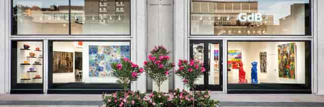 Galerie de Bellefeuille art gallery storefront: sophisticated venue for corporate and private events.