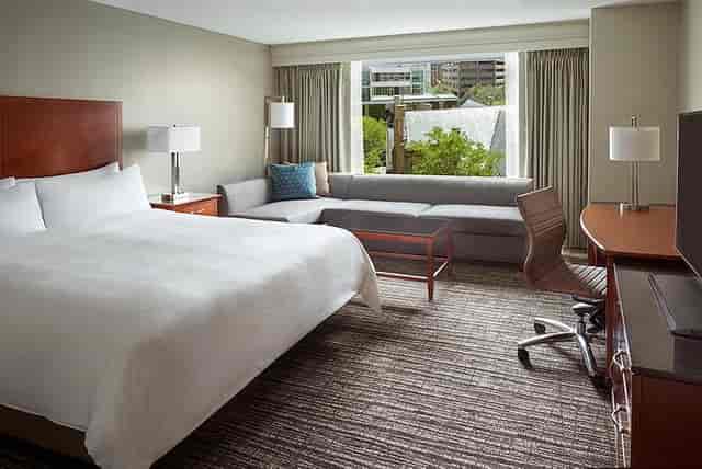 Marriott Downtown Toronto suite: business room with desk for corporate events and room blocks.