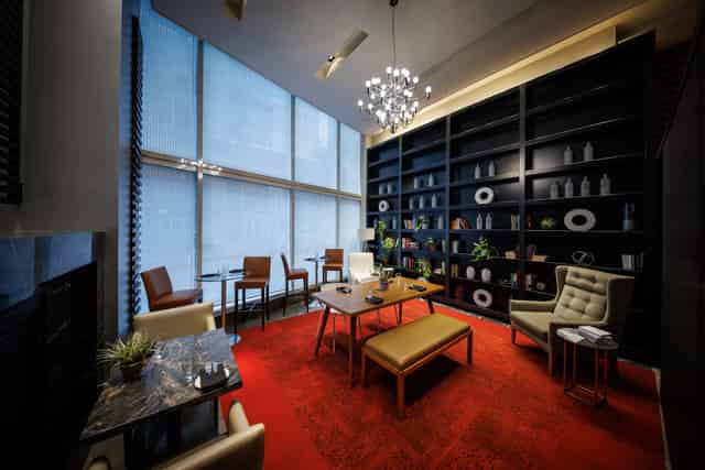 Stages Restaurant & Lounge