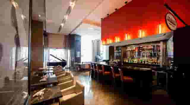 Stages Restaurant & Lounge
