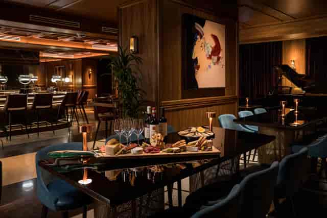 Reign Restaurant, Bar & Bakery - Fairmont Royal York Toronto