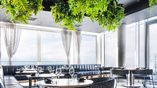 Cocktail bar