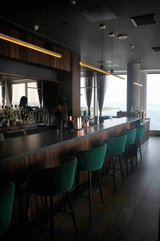 Cocktail bar