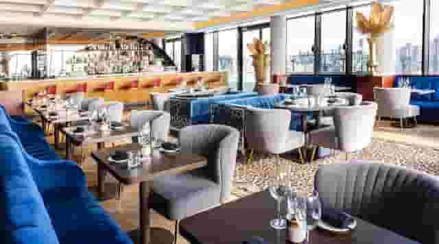 Cocktail bar