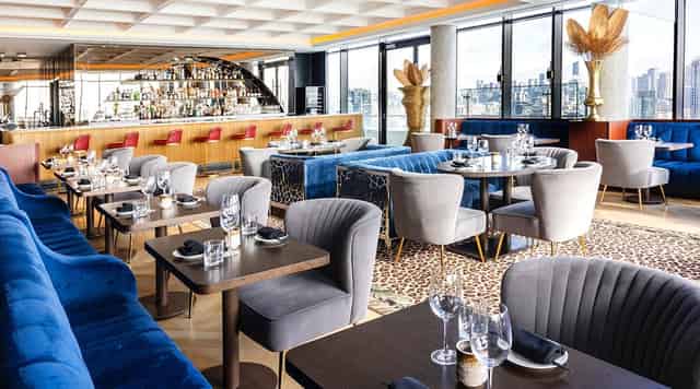 Cocktail bar
