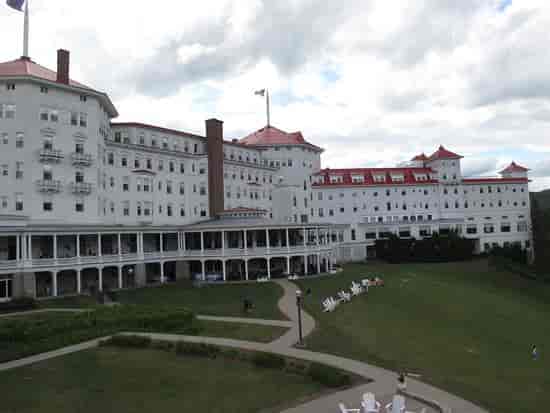 Stickney's Restaurant at Omni Mount Washington Resort for corporate retreats and event venue.