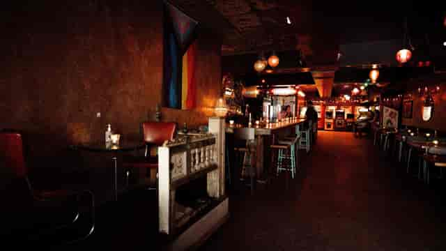 Bar in The Well: cozy lounge for networking receptions and off-site events.