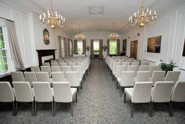 Fairley Lounge