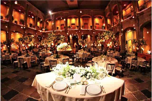 VENUE-- Club de Banqueros Mexico DF