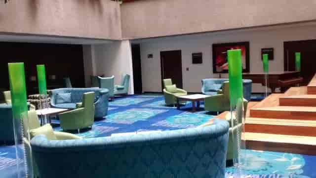 Esfoguero lounge at Mexico City Revolucion with modular seating for networking and breakout events.