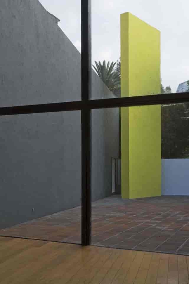 Modern minimalist architecture at Museo Experimental El Eco for product launches and art events.