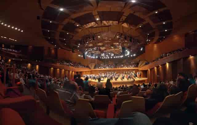 Sala Nezahualcóyotl auditorium, acoustic interior, corporate event, keynote presentation.