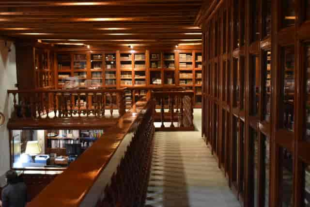 chilango - Biblioteca del Franz Mayer: un impactante acervo con libros del  siglo XV a tu alcance