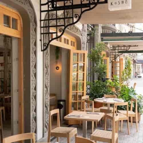 Salon Palomilla restaurant venue with indoor-outdoor flow for upscale networking dinner events.