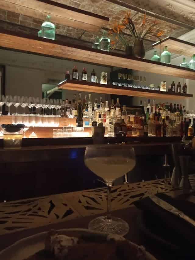 Cocktail bar