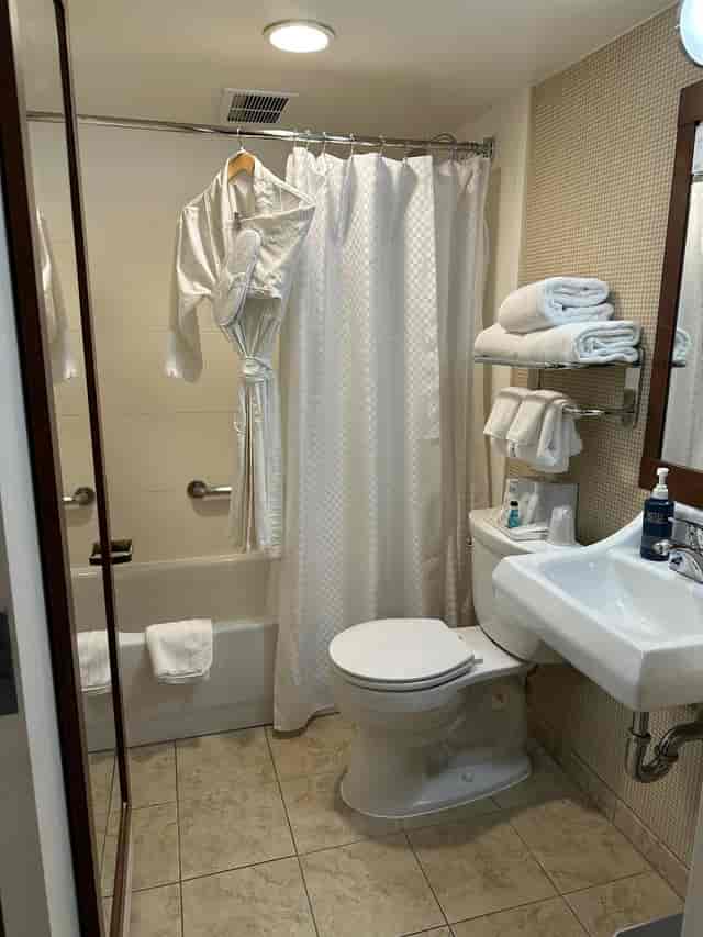 San Rafael Ballroom guest bathroom: clean, staged amenities for corporate events and conferences.