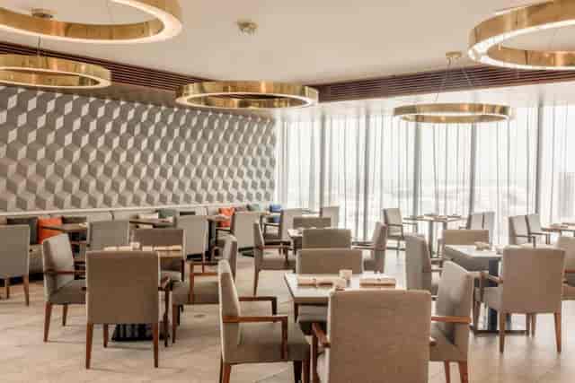 Modern event space at Courtyard Mexico City for boutique networking and business meetings.