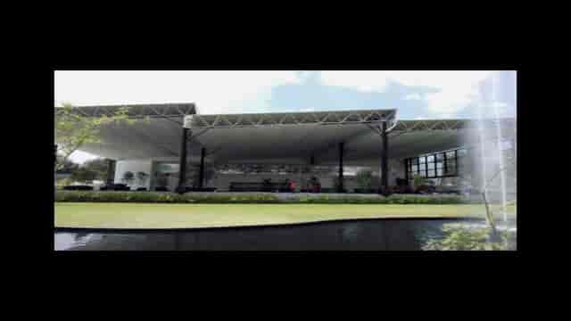 Jardín Los Cedros open-air venue with water views for corporate networking and social events.