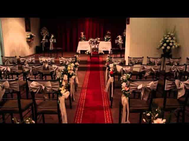 Salón in Classic Torres Lindavista with red carpet aisle for formal wedding and event venue.